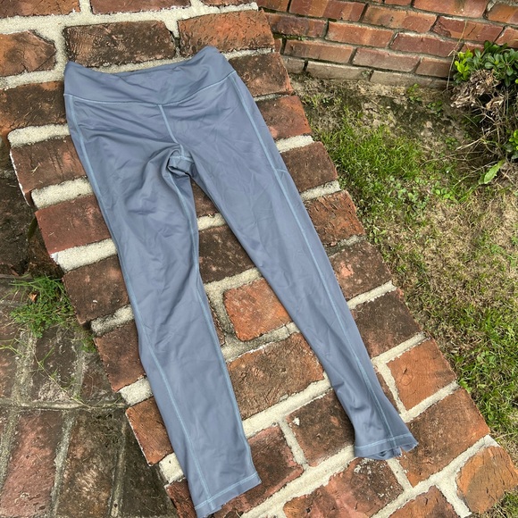 Victoria Secret Sport charcoal gray leggings size medium - Picture 1 of 6